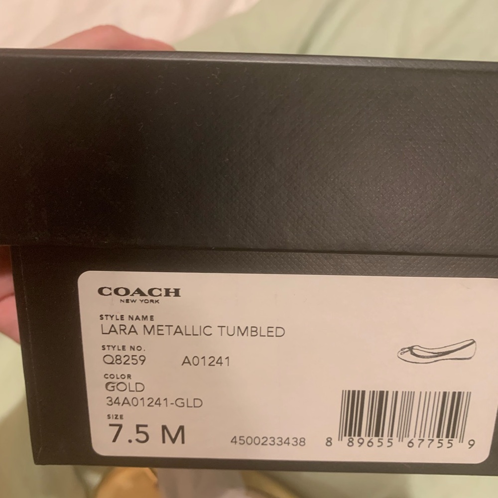 Absolutely stunning authentic brand new size 7.5 Coach gold ballet . Must have! - Picture 6 of 6